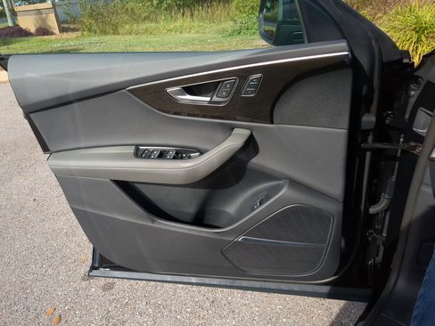 Certified 2025 Audi Q8 Premium Plus w/ Premium Plus Package image 19