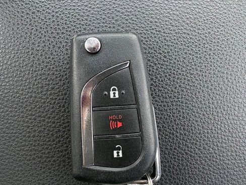 Used 2020 Toyota RAV4 LE w/ All Weather Liner Package AWD/4WD image 29