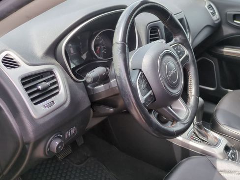 Used 2021 Jeep Compass Latitude w/ Convenience Group AWD/4WD image 10