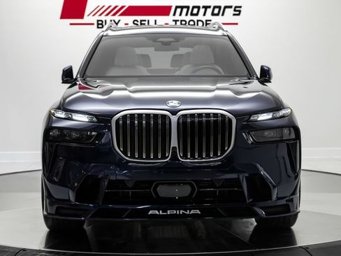 Used 2024 BMW ALPINA XB7 AWD/4WD image 2