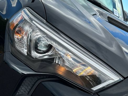 Used 2022 Toyota 4Runner TRD Off-Road Premium AWD/4WD image 23