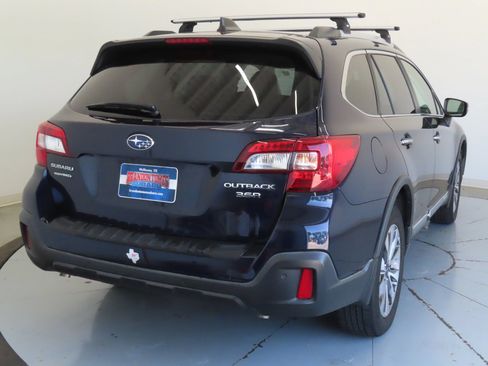 Used 2018 Subaru Outback 3.6R Touring w/ Protection Package #1 AWD/4WD image 3