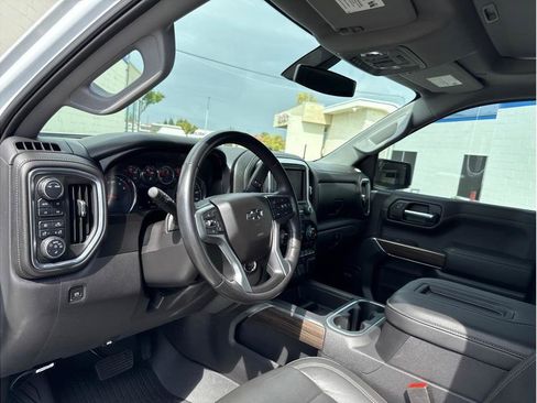 Used 2020 Chevrolet Silverado 1500 LT Trail Boss image 17