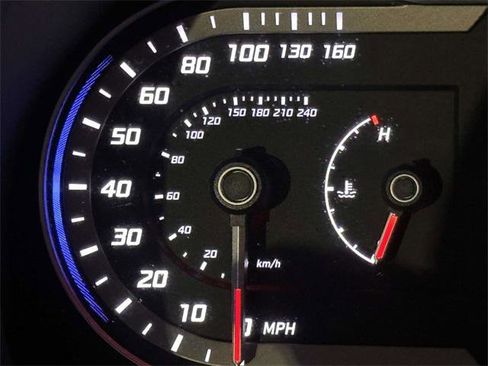 Used 2023 Hyundai Tucson SE image 24