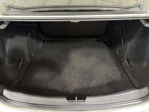 Used 2021 Chevrolet Malibu LT FWD image 23