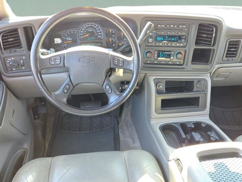 Used 2003 Chevrolet Tahoe LT RWD image 11