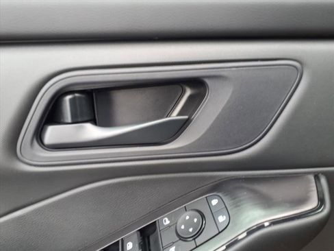 New 2026 Nissan Rogue S image 16