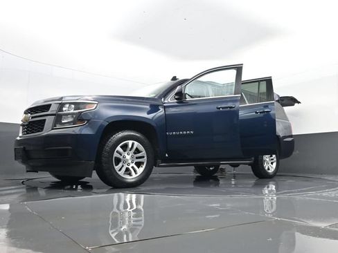 Used 2017 Chevrolet Suburban LT AWD/4WD image 35