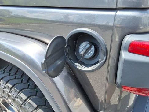 Used 2020 Jeep Wrangler Unlimited Rubicon AWD/4WD image 13