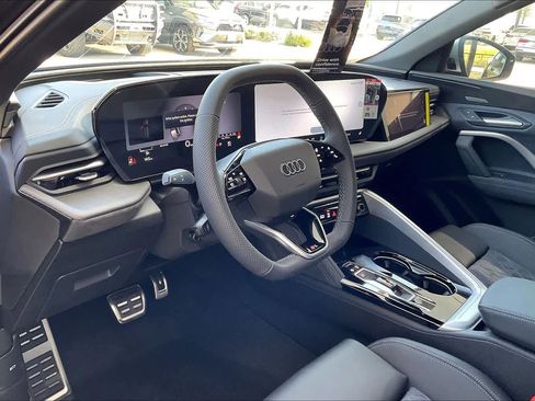 New 2026 Audi SQ5 Premium Plus image 8