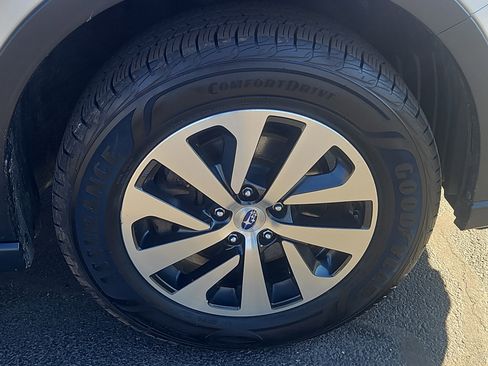 Used 2021 Subaru Outback 2.5i image 23