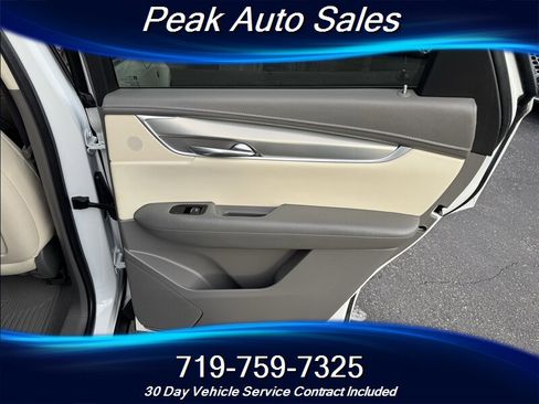 Used 2018 Cadillac XT5 Luxury image 28