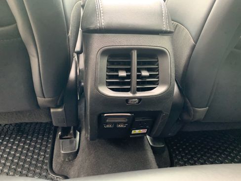 Used 2020 Jeep Cherokee Latitude Plus w/ Comfort/Convenience Group image 25