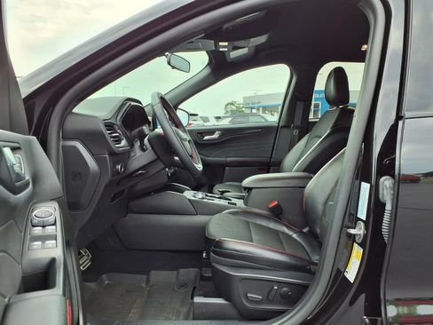Used 2024 Ford Escape ST-Line w/ Tech Pack #1 AWD/4WD image 21