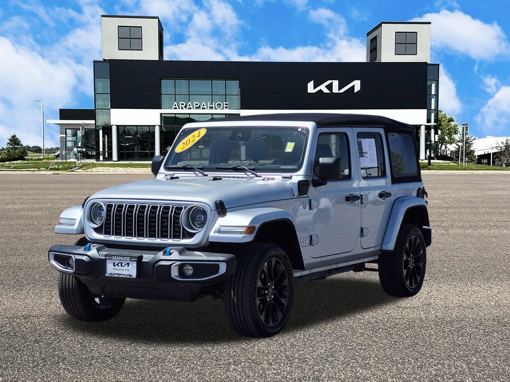 Used 2024 Jeep Wrangler Unlimited Sahara AWD/4WD image 4