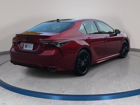 Used 2024 Toyota Camry XSE FWD image 5