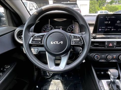 Used 2024 Kia Forte LXS FWD image 10