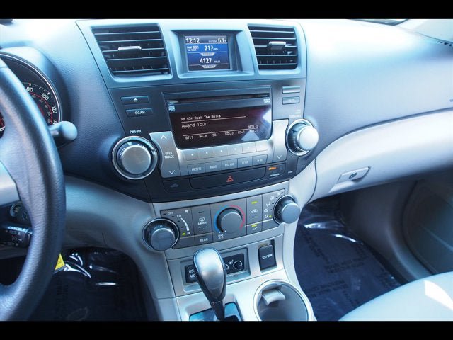 Used 2012 Toyota Highlander SE w/ Tow Pkg AWD/4WD image 30