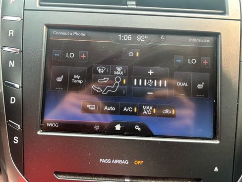 Used 2013 Lincoln MKZ FWD image 24