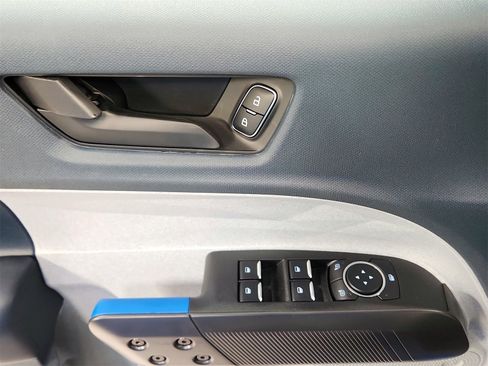 New 2025 Ford Maverick XLT w/ XLT Luxury Package image 32