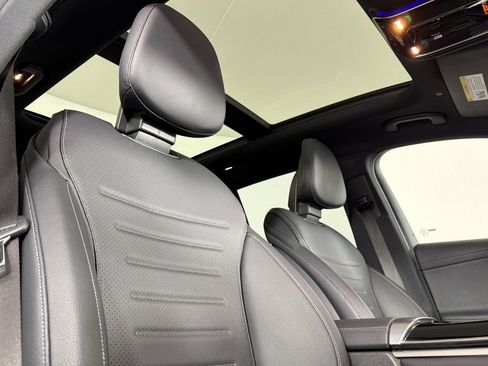 Used 2023 Mercedes-Benz GLC 300 image 16