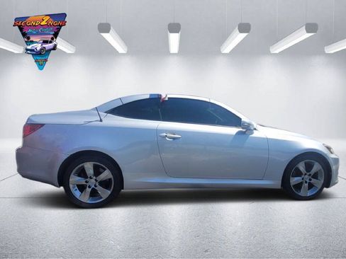 Used 2010 Lexus IS 250C RWD image 7