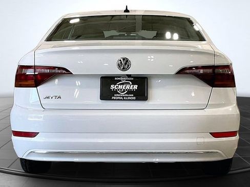 Used 2019 Volkswagen Jetta SE FWD image 4