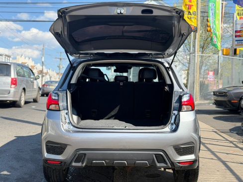 Used 2023 Mitsubishi Outlander Sport SE AWD/4WD image 5