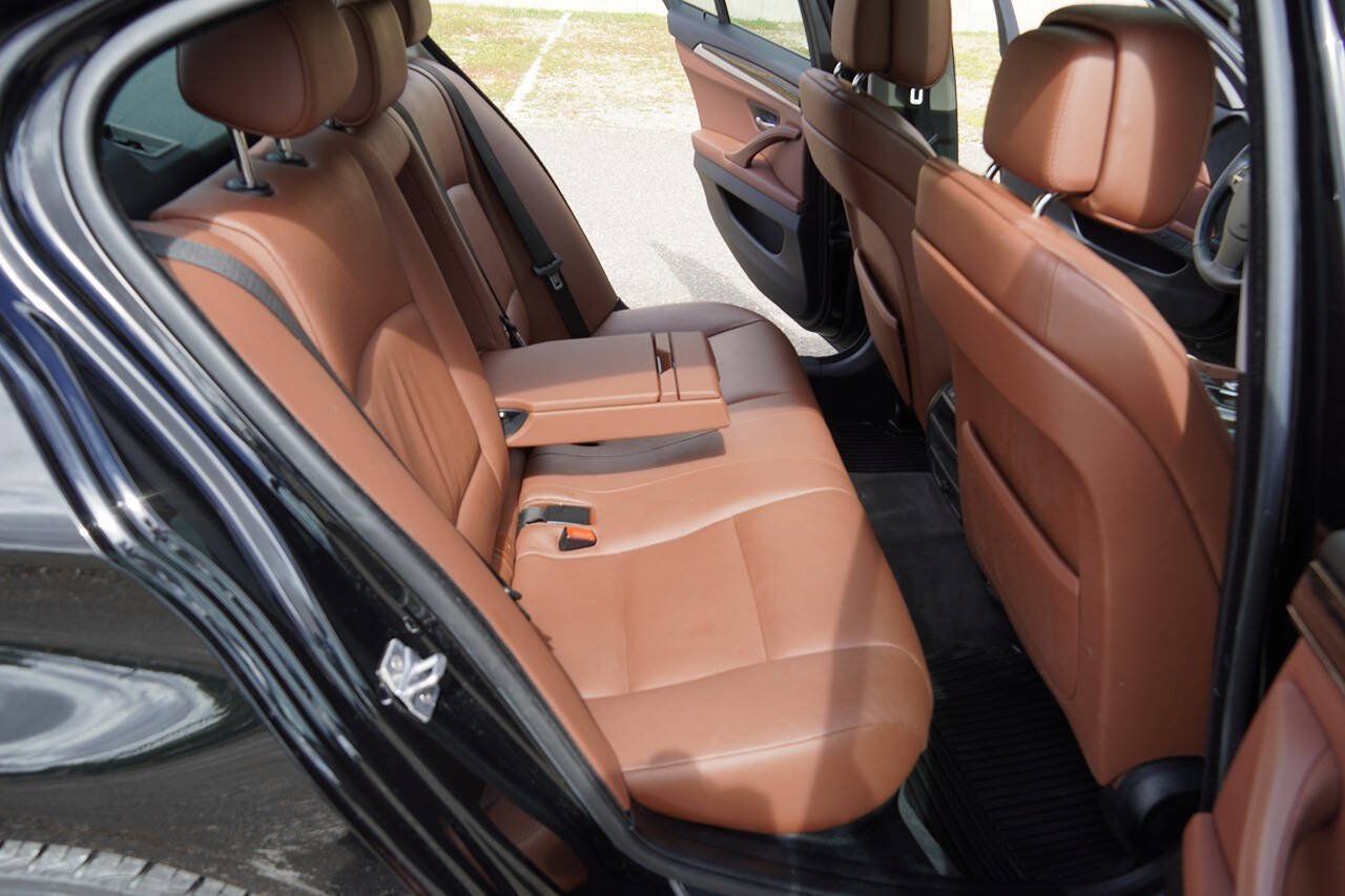 Used 2013 BMW 528i xDrive Sedan AWD/4WD image 15