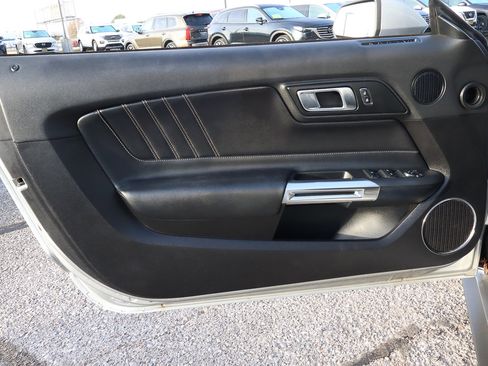 Used 2022 Ford Mustang Premium image 14