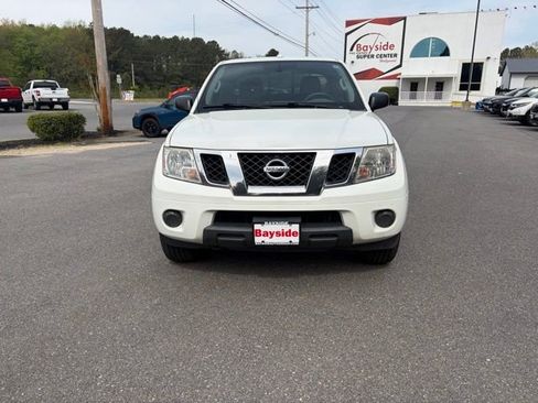 Used 2017 Nissan Frontier SV AWD/4WD image 4