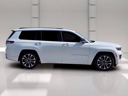 Certified 2021 Jeep Grand Cherokee L Overland w/ Luxury Tech Group IV AWD/4WD image 6