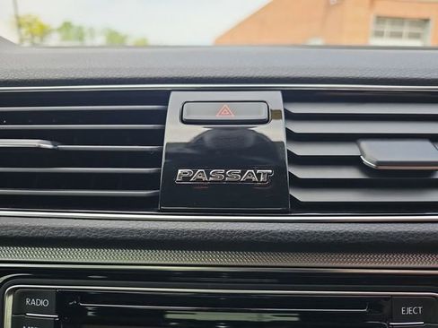 Used 2018 Volkswagen Passat 2.0T SEL Premium FWD image 34