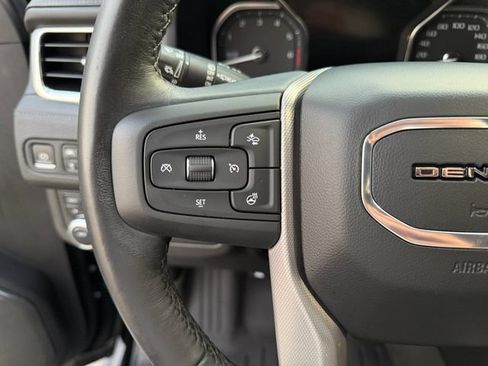 Used 2021 GMC Yukon Denali w/ Denali Premium Package AWD/4WD image 23