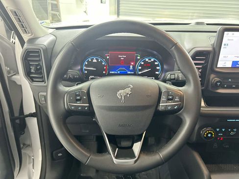 Used 2024 Ford Bronco Sport Badlands image 11