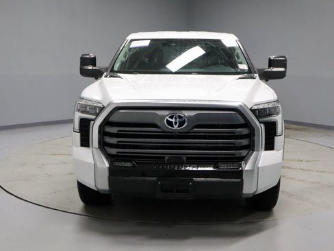 Used 2024 Toyota Tundra Limited AWD/4WD image 6
