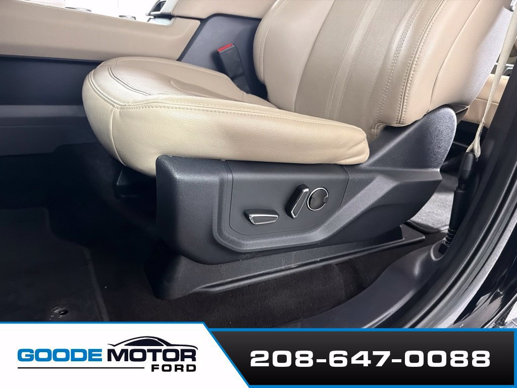 Used 2023 Ford Expedition Limited AWD/4WD image 11
