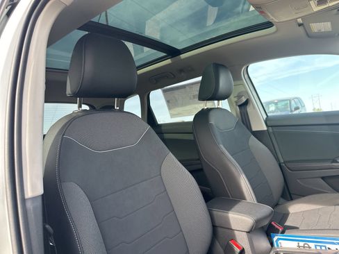 New 2026 Volkswagen Taos SE AWD/4WD image 30