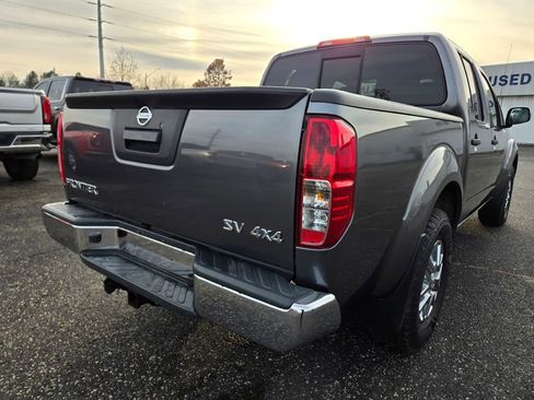 Used 2019 Nissan Frontier SV image 37