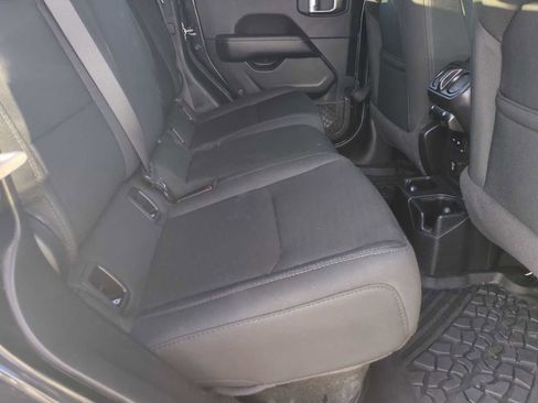 Used 2020 Jeep Gladiator Overland image 26
