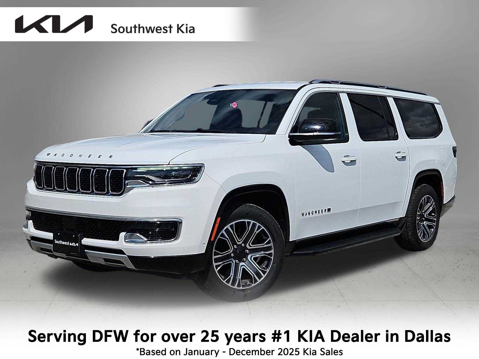Used 2024 Jeep Wagoneer L Series II w/ Flexible Seating Group RWD image 1
