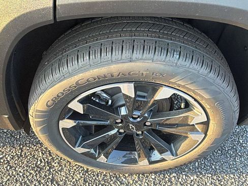 New 2027 Chevrolet Equinox RS w/ Safety and Technology Package FWD image 13