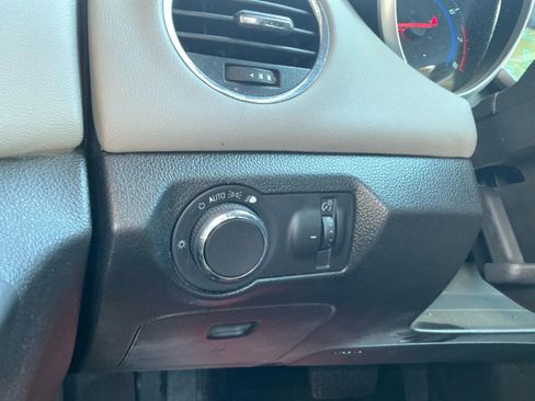 Used 2016 Chevrolet Cruze LS image 30