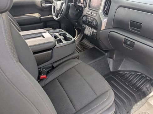 Certified 2025 Chevrolet Silverado 1500 W/T RWD image 12