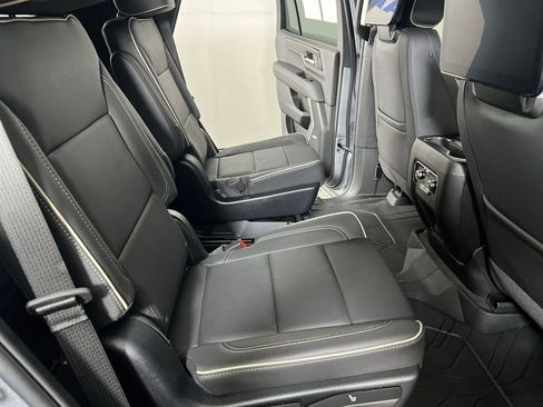 Certified 2025 GMC Yukon Elevation w/ Elevation Premium Package AWD/4WD image 28