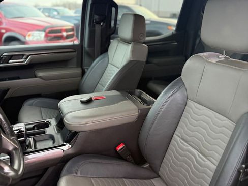 Used 2024 Chevrolet Silverado 1500 ZR2 w/ Technology Package image 56