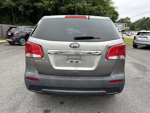 Used 2013 Kia Sorento LX FWD image 5
