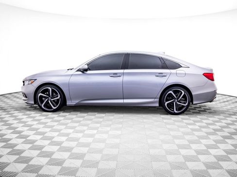 Used 2018 Honda Accord Sport image 2
