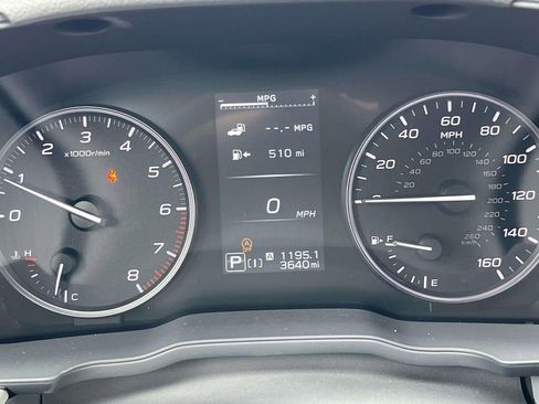 Used 2025 Subaru Crosstrek 2.5i Limited w/ Crosstrek Mirror Package image 36