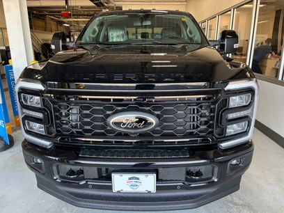 New 2026 Ford F350 Lariat w/ Black Appearance Package